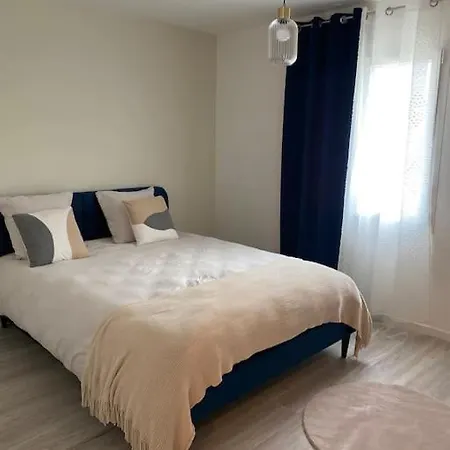 By Nesma Villa Châtellerault