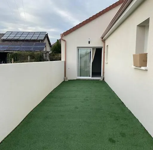 By Nesma Villa Chatellerault